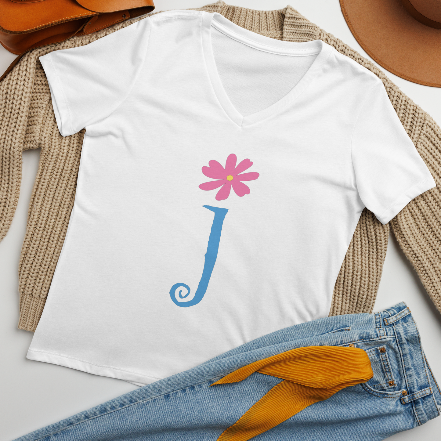 J Essentials V Neck -Tee